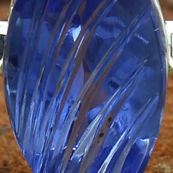 Carved Tanzanite gemstone silver ring size 8.5 - Picture 4 of 4